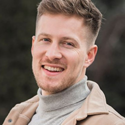 Андрій Коваленко