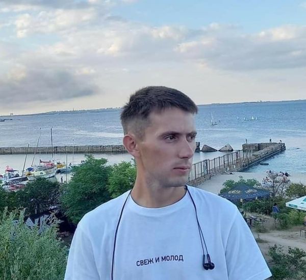 Виктор Бондар